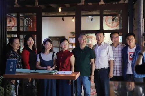 周厨餐厅爆料新闻视频下载,揭秘幕后新闻视频幕后故事  第3张